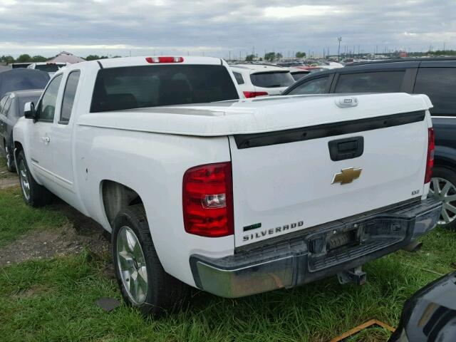 1GCRCTE25BZ268647 - 2011 CHEVROLET SILVERADO WHITE photo 3