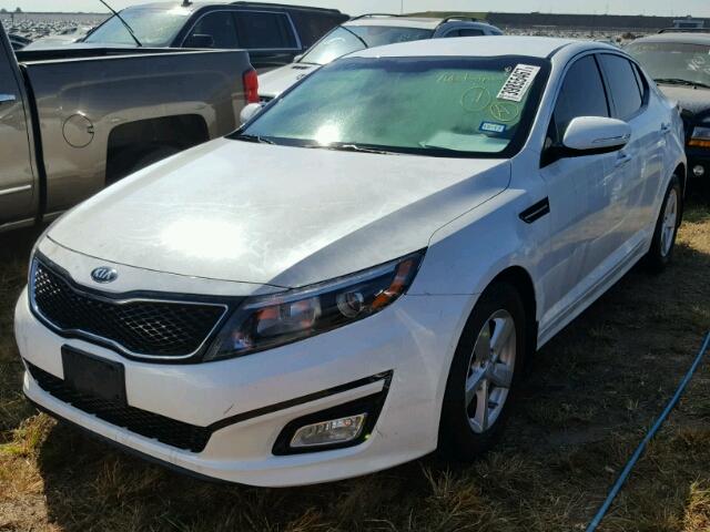 KNAGM4A75F5655558 - 2015 KIA OPTIMA WHITE photo 2