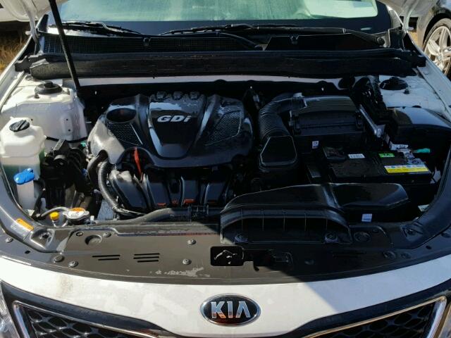 KNAGM4A75F5655558 - 2015 KIA OPTIMA WHITE photo 7