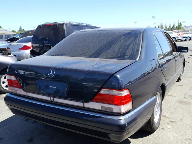 WDBGA43G3XA419040 - 1999 MERCEDES-BENZ S 420 BLACK photo 4