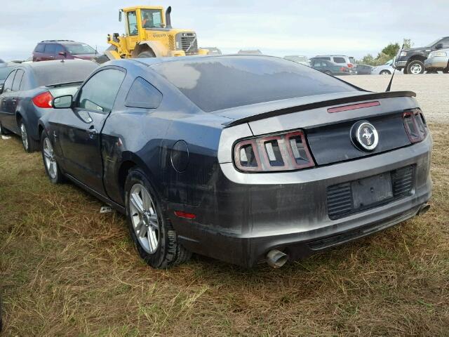 1ZVBP8AM0D5213282 - 2013 FORD MUSTANG GRAY photo 3