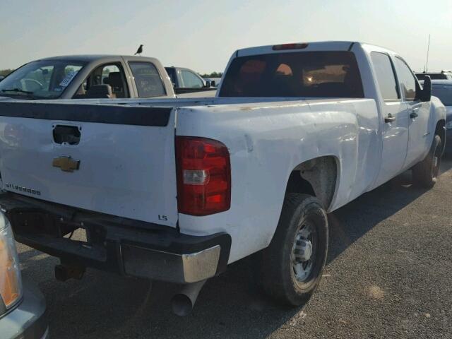 1GCHC236X8F167979 - 2008 CHEVROLET SILVERADO WHITE photo 4