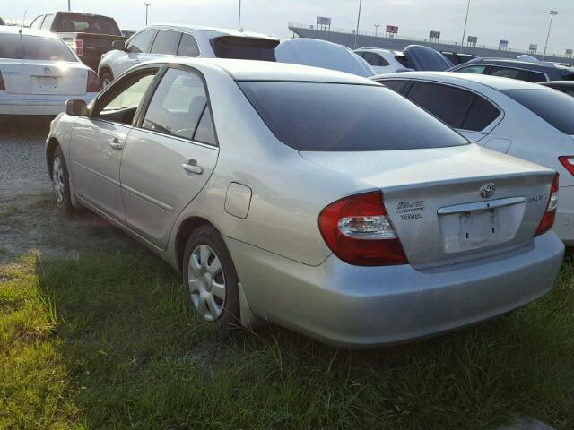 4T1BE32K33U770017 - 2003 TOYOTA CAMRY LE SILVER photo 3