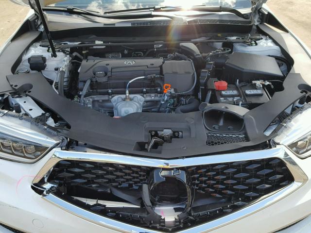 19UUB1F33JA011400 - 2018 ACURA TLX WHITE photo 7