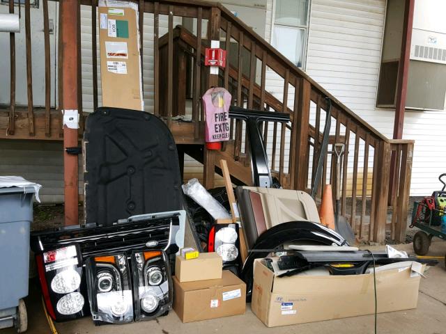 SALAK2V69GA828987 - 2016 LAND ROVER LR4 HSE LU BLACK photo 9