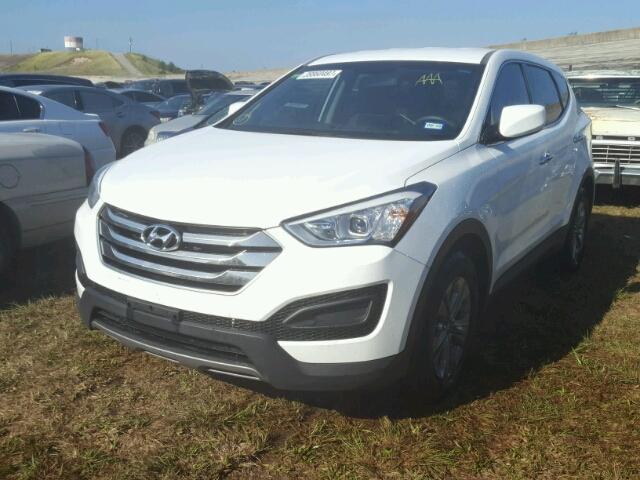 5XYZT3LB6GG358883 - 2016 HYUNDAI SANTA FE S WHITE photo 2