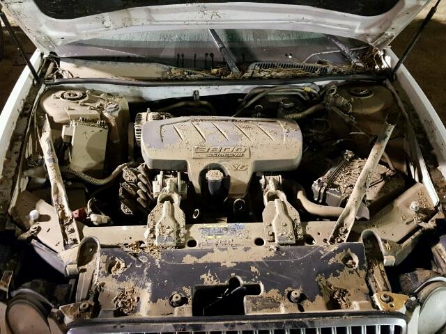2G4WD582781247688 - 2008 BUICK LACROSSE C WHITE photo 7