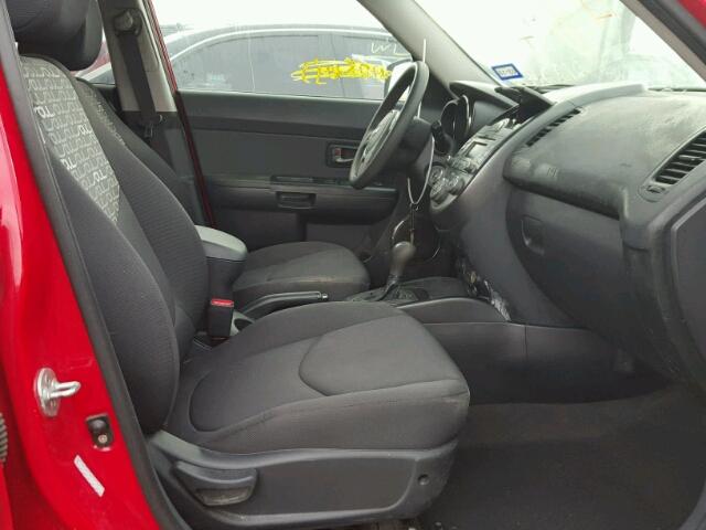 KNDJT2A27B7212248 - 2011 KIA SOUL + RED photo 5