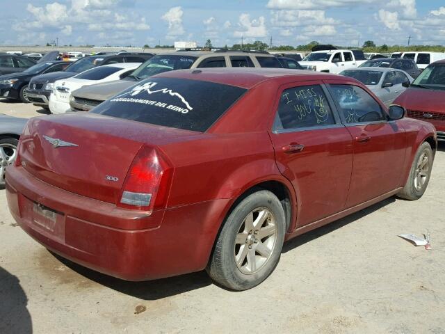 2C3KA43R17H788403 - 2007 CHRYSLER 300 MAROON photo 4