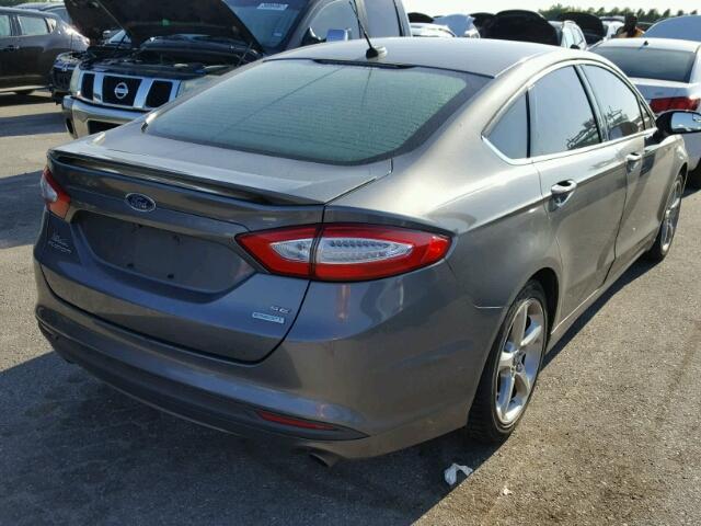 1FA6P0HD1E5352422 - 2014 FORD FUSION SE GRAY photo 4