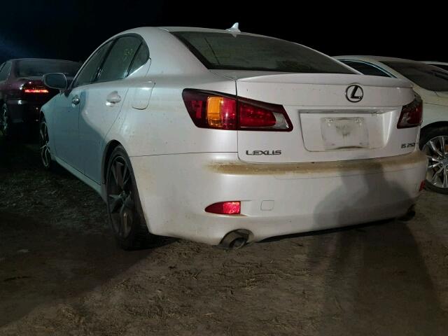 JTHBF5C25A2094902 - 2010 LEXUS IS WHITE photo 3