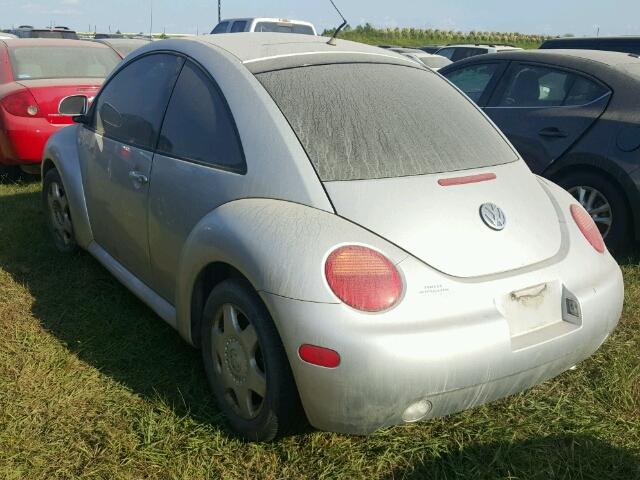 3VWDD21C5YM420563 - 2000 VOLKSWAGEN NEW BEETLE 银色 照片 3