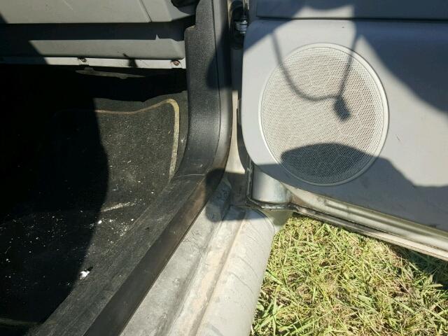 3VWDD21C5YM420563 - 2000 VOLKSWAGEN NEW BEETLE 银色 照片 9