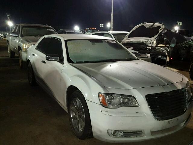 2C3CA5CG0BH546154 - 2011 CHRYSLER 300 LIMITE WHITE photo 1