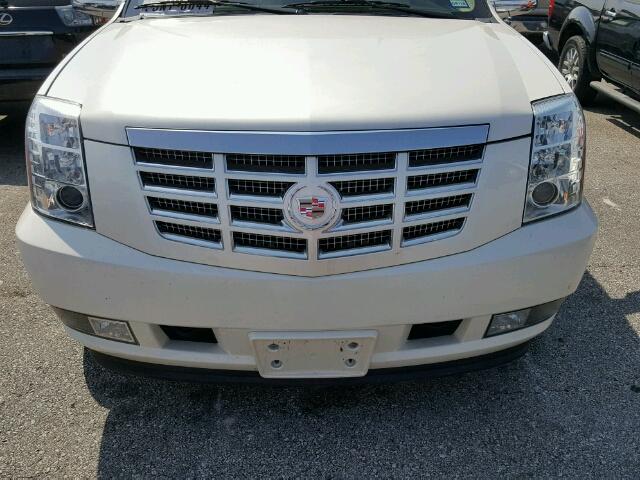 1GYUCCEF4AR199486 - 2010 CADILLAC ESCALADE CREAM photo 7