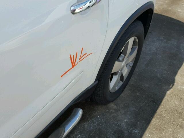 1GKLRMED2AJ110389 - 2010 GMC ACADIA SLT თეთრი ფოტო 9