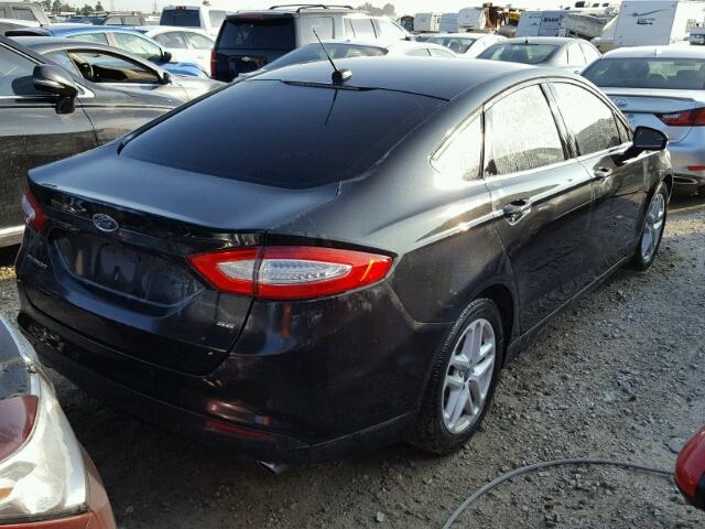 3FA6P0H77FR223884 - 2015 FORD FUSION SE BLACK photo 4