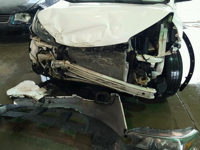 5J6RM4H77DL004789 - 2013 HONDA CR-V EXL WHITE photo 9