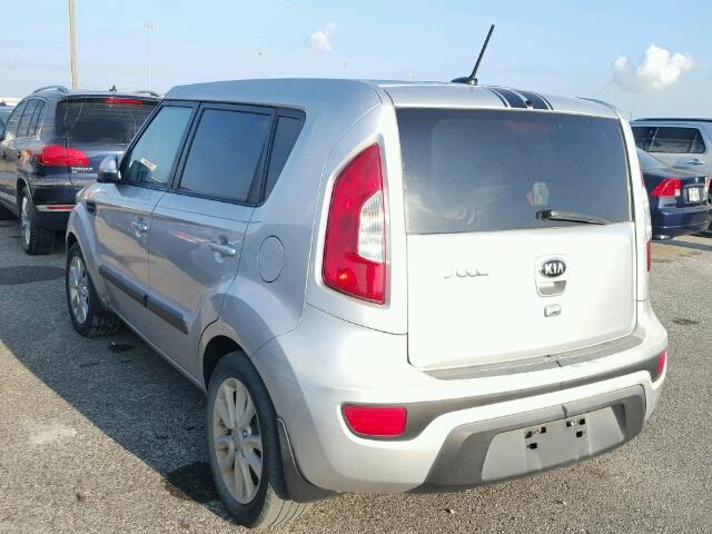 KNDJT2A63D7542426 - 2013 KIA SOUL SILVER photo 3