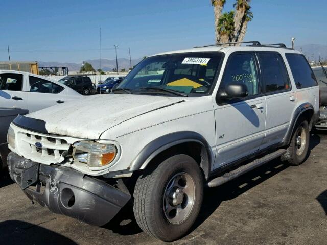 1FMZU73E01ZA56492 - 2001 FORD EXPLORER X WHITE photo 2