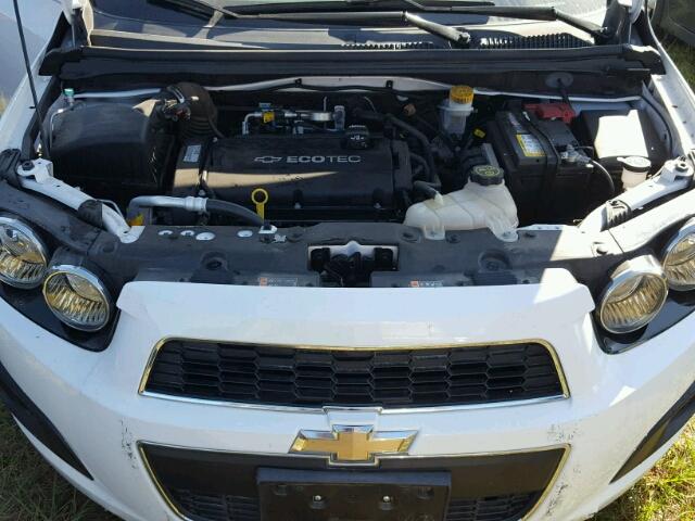 1G1JC5SH8F4102829 - 2015 CHEVROLET SONIC WHITE photo 7