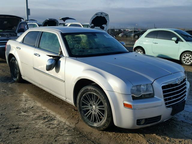 2C3CA5CV3AH262904 - 2010 CHRYSLER 300 SILVER photo 1