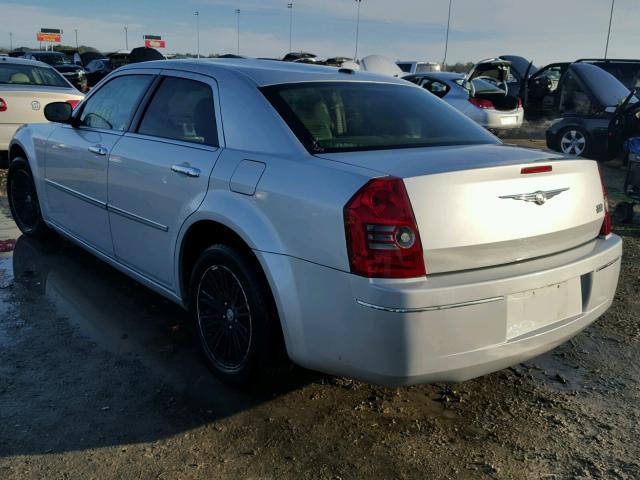 2C3CA5CV3AH262904 - 2010 CHRYSLER 300 SILVER photo 3