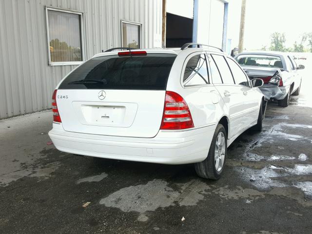 WDBRH61J35F609483 - 2005 MERCEDES-BENZ C 240 SPOR WHITE photo 4