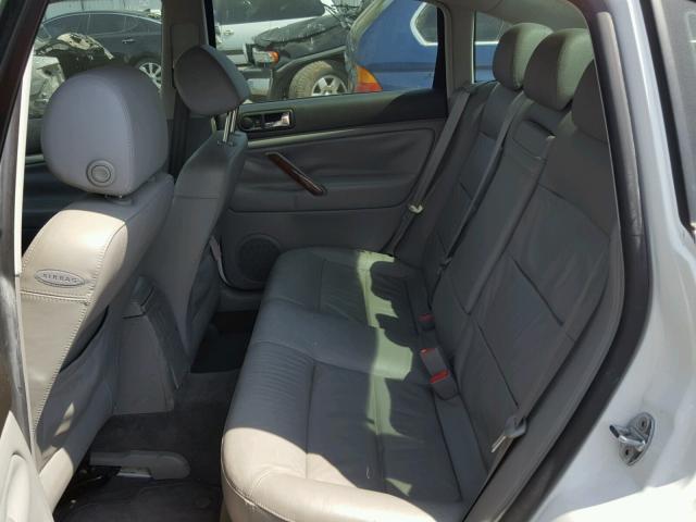 WVWRH63B22P061120 - 2002 VOLKSWAGEN PASSAT GLX WHITE photo 6