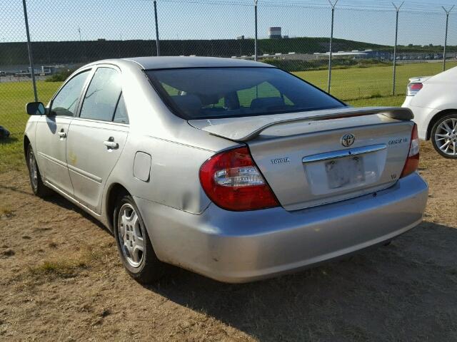 4T1BF32K12U533280 - 2002 TOYOTA CAMRY LE SILVER photo 3