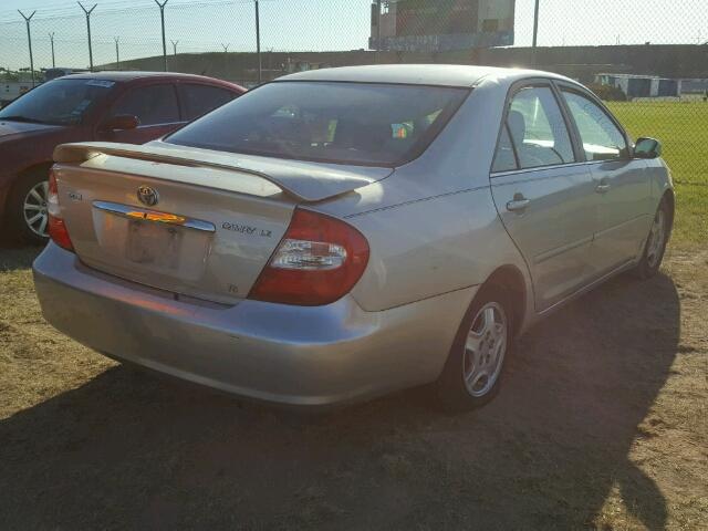 4T1BF32K12U533280 - 2002 TOYOTA CAMRY LE SILVER photo 4