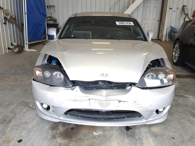 KMHHN65F75U176527 - 2005 HYUNDAI TIBURON GT SILVER photo 9