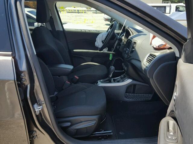 3C4NJDAB8HT671005 - 2017 JEEP COMPASS SP CHARCOAL photo 5