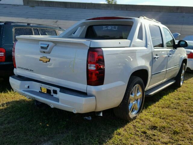 3GNMCGE0XCG280754 - 2012 CHEVROLET AVALANCHE WHITE photo 4