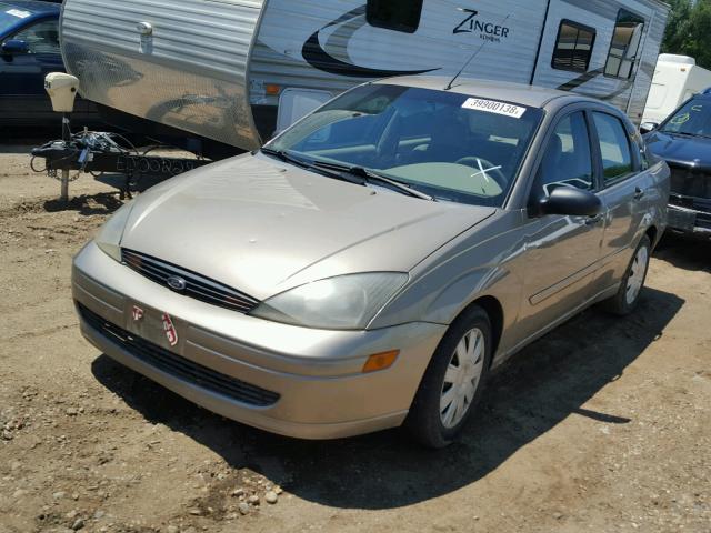 1FAFP343X4W201814 - 2004 FORD FOCUS SE C BEIGE photo 2