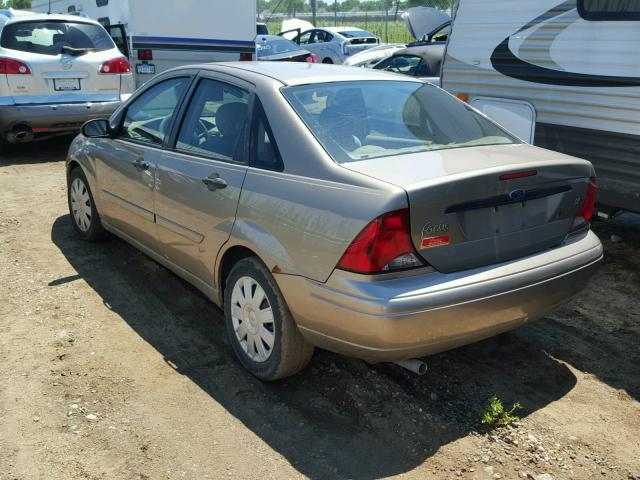 1FAFP343X4W201814 - 2004 FORD FOCUS SE C BEIGE photo 3