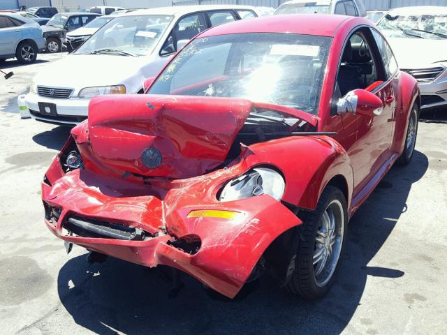 3VWPG31C09M513910 - 2009 VOLKSWAGEN NEW BEETLE წითელი ფოტო 2