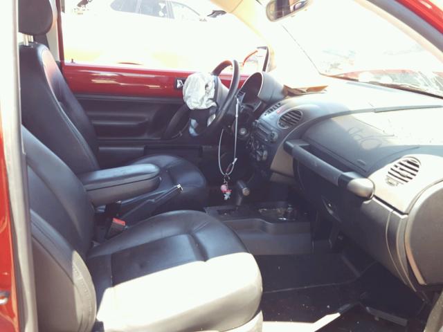 3VWPG31C09M513910 - 2009 VOLKSWAGEN NEW BEETLE წითელი ფოტო 5