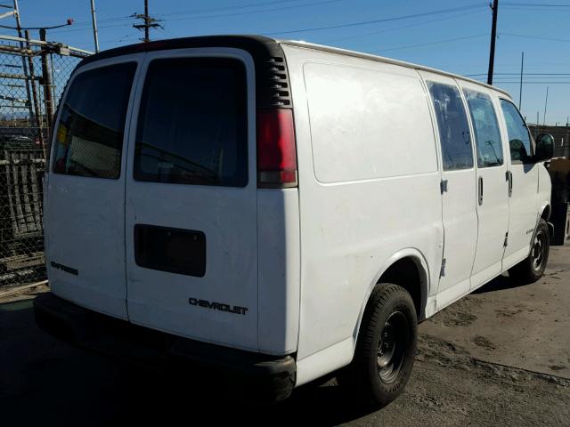 1GCFG15W211175113 - 2001 CHEVROLET EXPRESS G1 WHITE photo 4