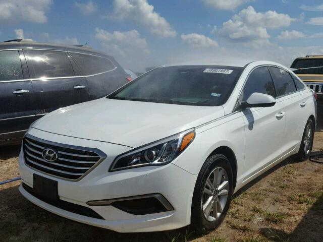 5NPE24AF5HH536189 - 2017 HYUNDAI SONATA SE WHITE photo 2