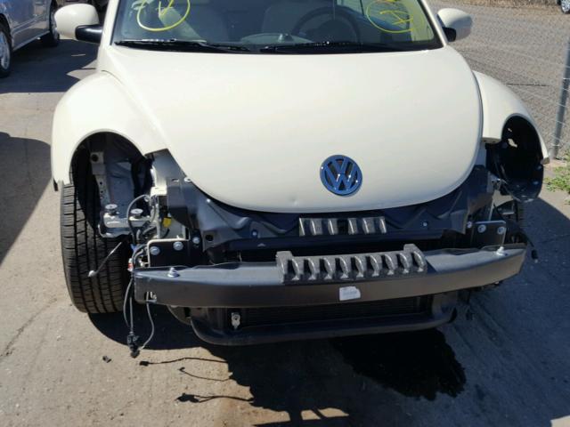 3VWRW3AL0AM003508 - 2010 VOLKSWAGEN NEW BEETLE კრემისფერი ფოტო 9