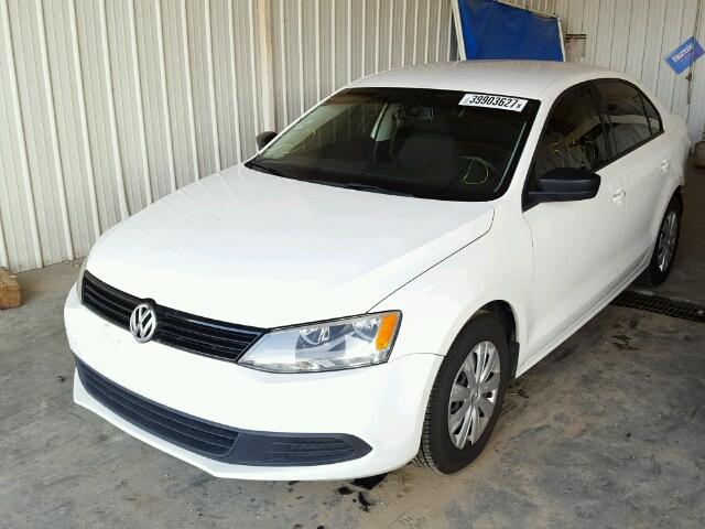 3VW2K7AJ2CM366060 - 2012 VOLKSWAGEN JETTA BASE WHITE photo 2