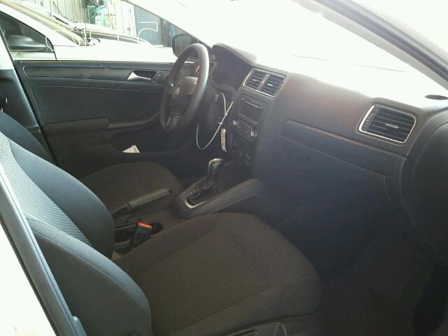 3VW2K7AJ2CM366060 - 2012 VOLKSWAGEN JETTA BASE 白色 照片 5
