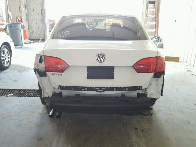 3VW2K7AJ2CM366060 - 2012 VOLKSWAGEN JETTA BASE 白色 照片 9