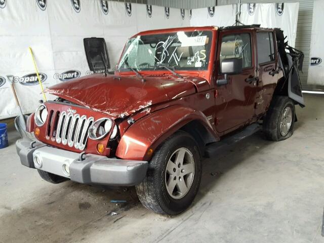 1J4GA59179L762185 - 2009 JEEP WRANGLER U BURGUNDY photo 2