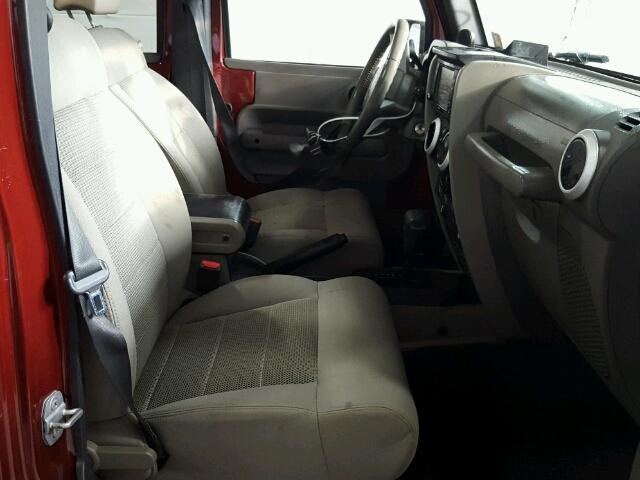 1J4GA59179L762185 - 2009 JEEP WRANGLER U BURGUNDY photo 5