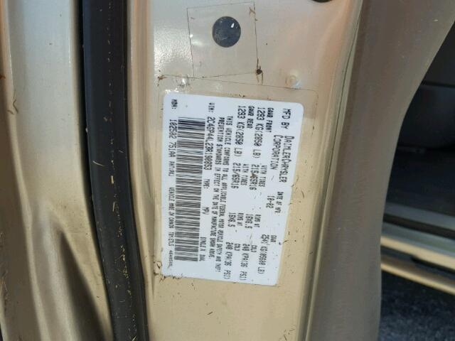 2C4GP44L23R190853 - 2003 CHRYSLER TOWN & COU BEIGE photo 10