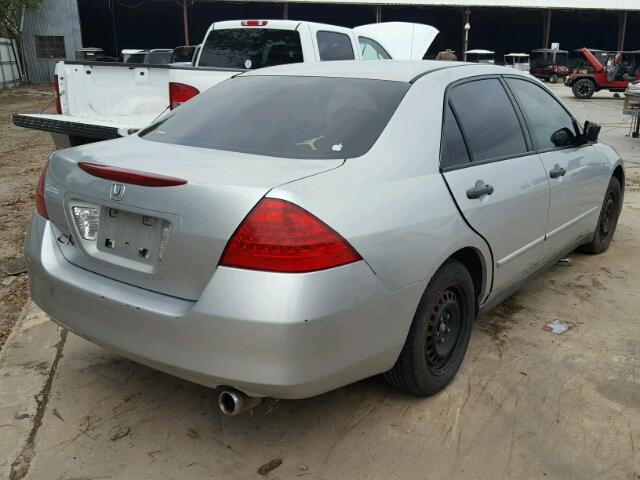 1HGCM56197A110632 - 2007 HONDA ACCORD VAL SILVER photo 4