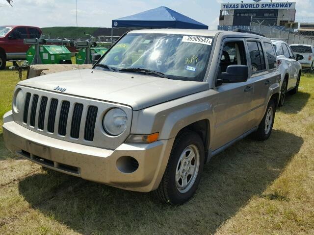 1J4FT28A59D124467 - 2009 JEEP PATRIOT GOLD photo 2