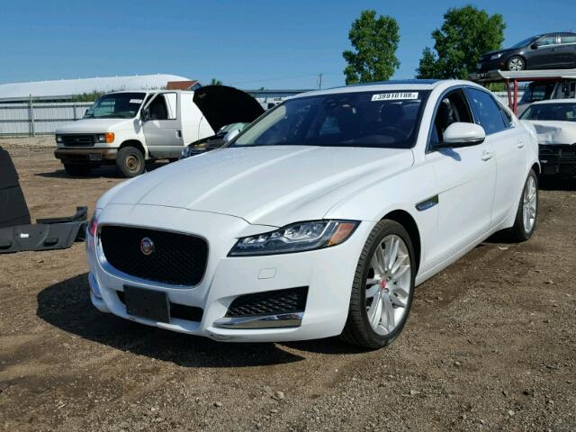 SAJBK4BV0GCY13013 - 2016 JAGUAR XF PRESTIG WHITE photo 2